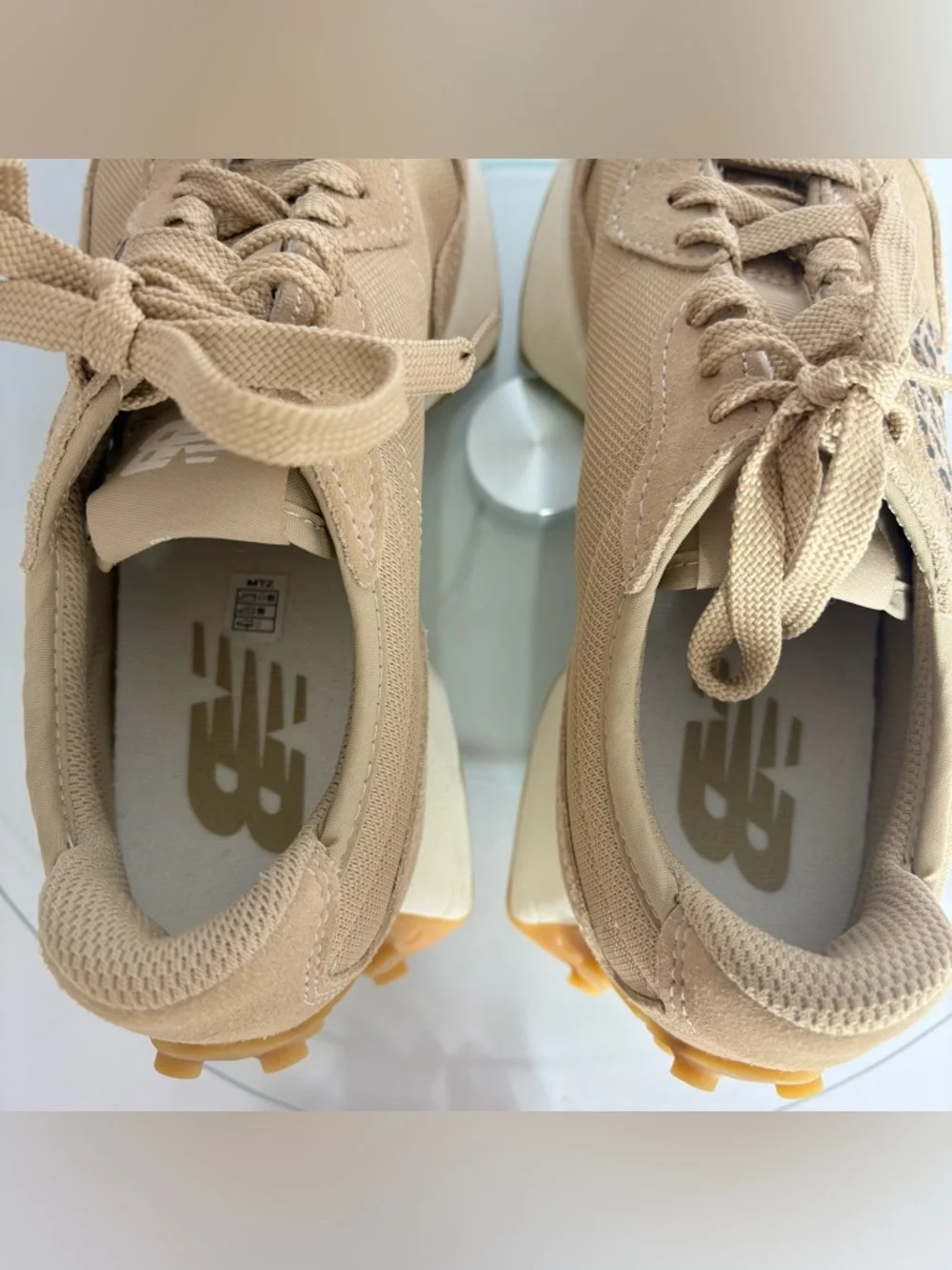 New Balance 327 Sneakers Women’s Size 6 Beige Leopard Print Retro Running - Picture 6 of 10